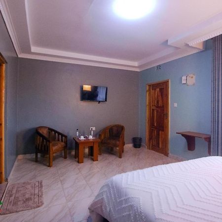 Juniper Park Resort Nyahururu Bagian luar foto